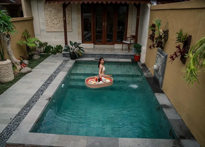 Sari Bamboo Villa *