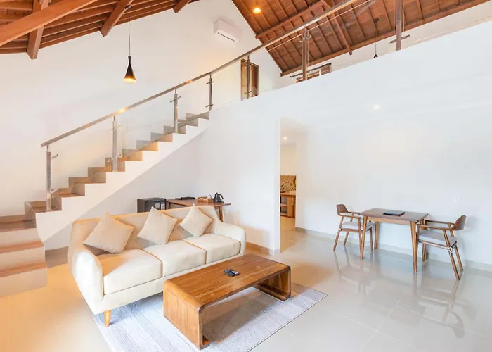 Sari Bamboo Villa *