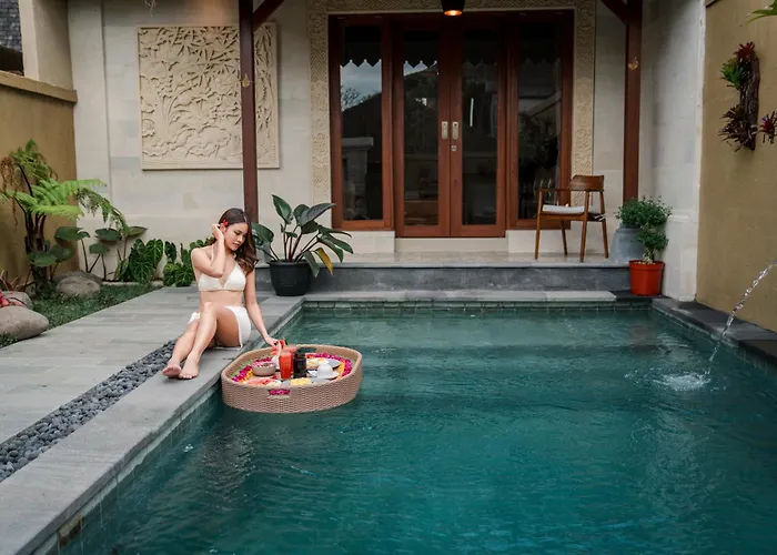 Sari Bamboo Villa *